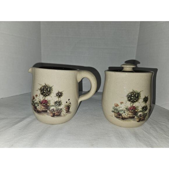 Sugar And Creamer Set Yesteryears Pottery Marshall Texas Topiary - Picture 1 of 4
